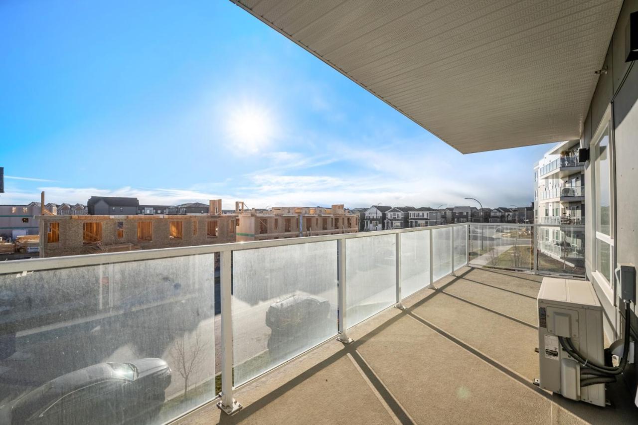 Large Open Concept Luxury With Ac, 70