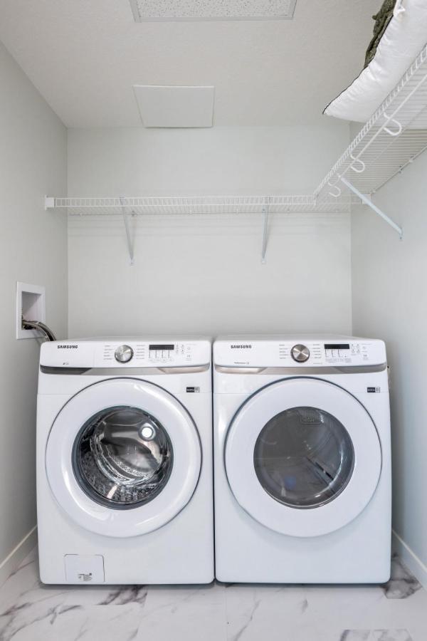 Apartment Large Open Concept Luxury With Ac, 70