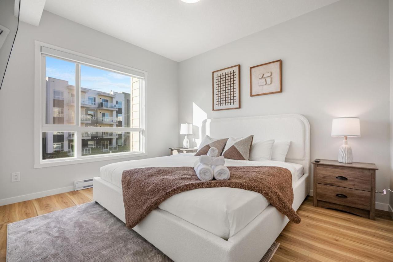 Large Open Concept Luxury With Ac, 70