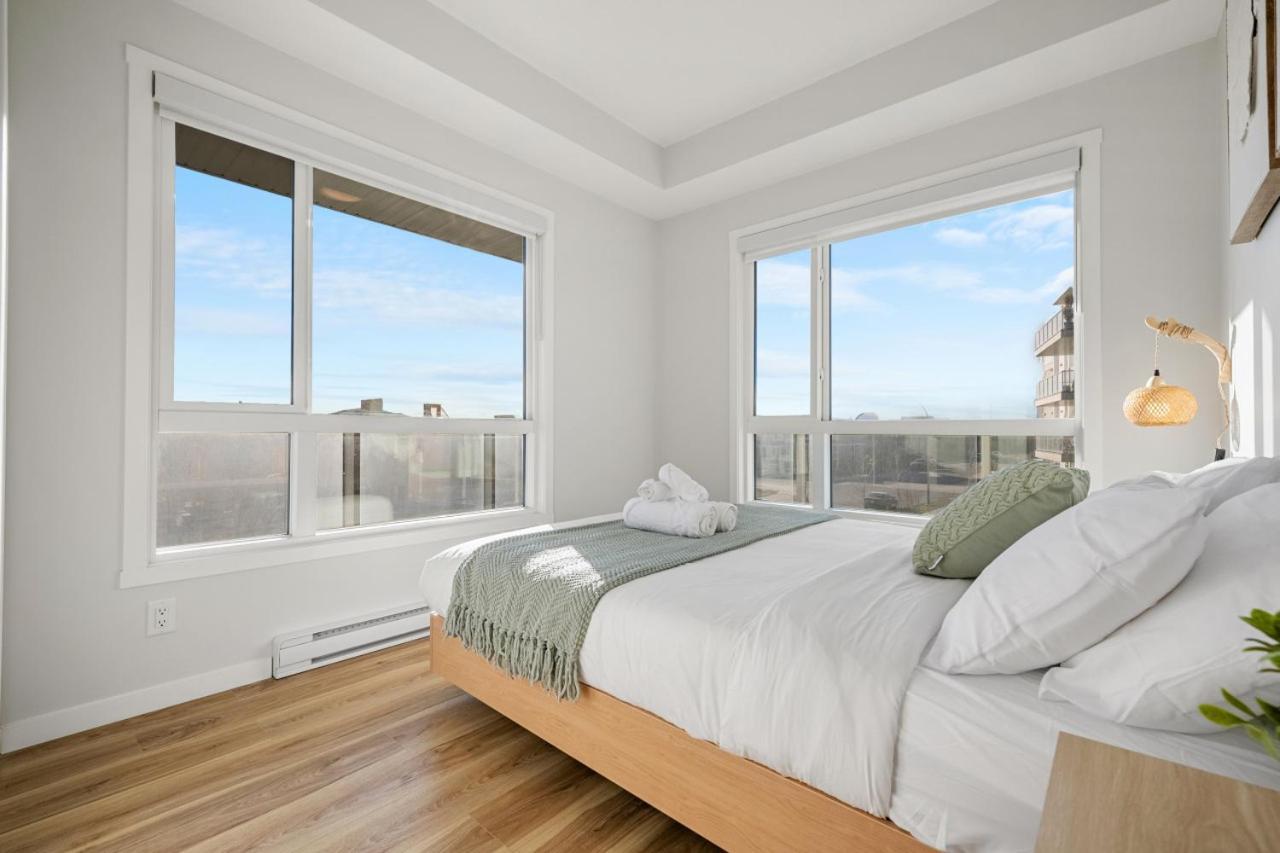 Large Open Concept Luxury With Ac, 70