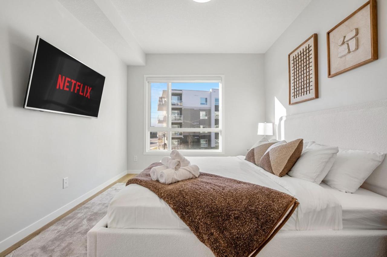 Large Open Concept Luxury With Ac, 70
