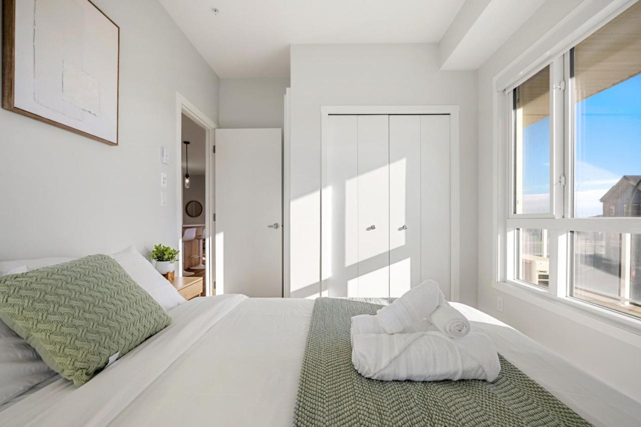 Large Open Concept Luxury With Ac, 70